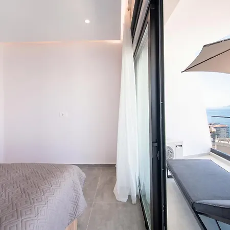 Apartment Sea View Elite Sarande